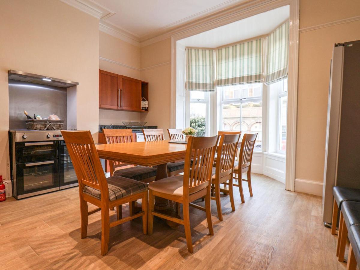 4 Normanby Terrace Vila Whitby Exterior foto